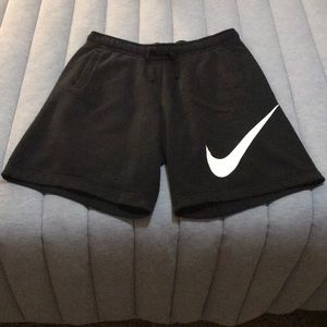 Black nike cotton shorts in very good condition.